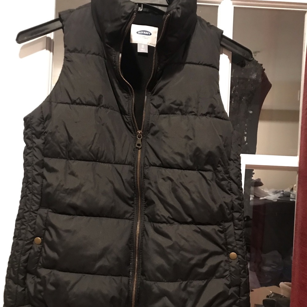 Old navy puffer vest